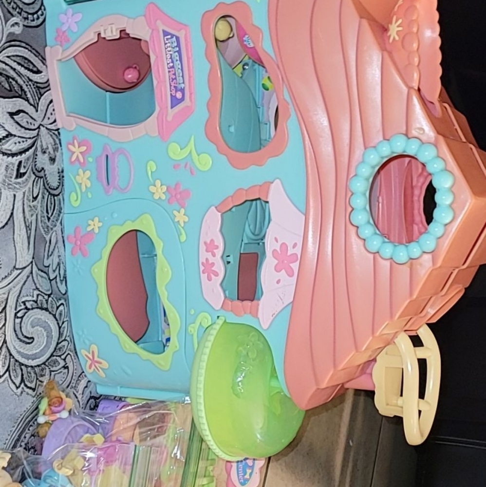 Biggest Littlest Pet Shop Lot! Gem